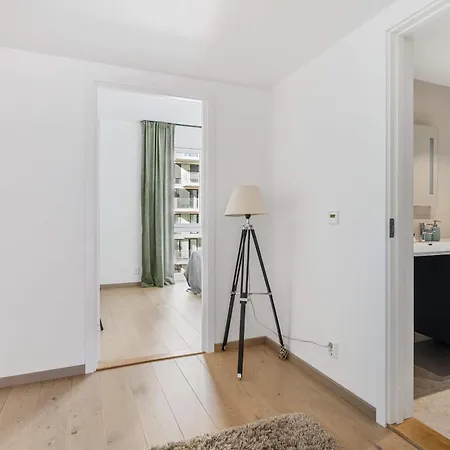 Dinbnb L Luxury I Two Balconies I New Build I Pets Welcome *