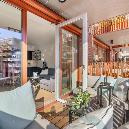 Dinbnb L Luxury I Two Balconies I New Build I Pets Welcome Apartment *